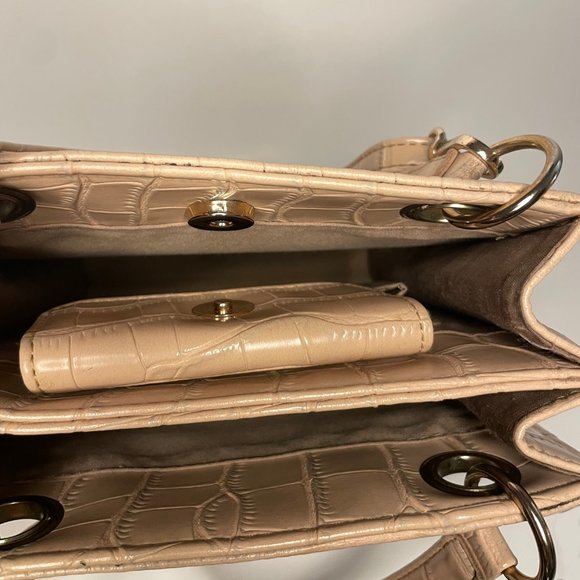 Salmon colored Faux Croc Printed Crossbody Purse - Olivia Miller - Picture 7 of 8